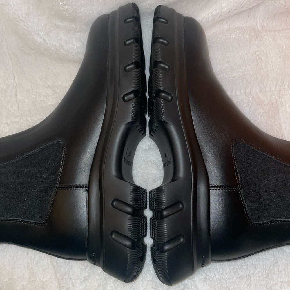 VOILE BLANCHE TWILLY CHELSEA
Leather Boots in Black - Picture 14 of 16